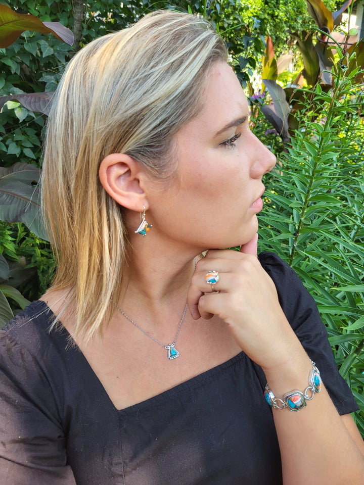 For a truly luxurious look, pair these earrings with any of our turquoise and spiny oyster jewelry collection pieces.