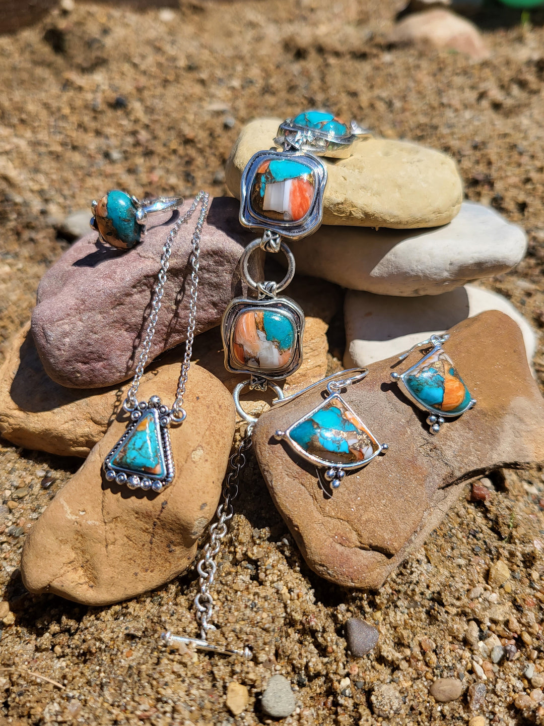 For those who appreciate opulence and refinement, we invite you to explore our turquoise and spiny oyster jewelry collection. Each piece is meticulously crafted with the same attention to detail and quality, ensuring a cohesive and stunning look that will captivate all who behold it.