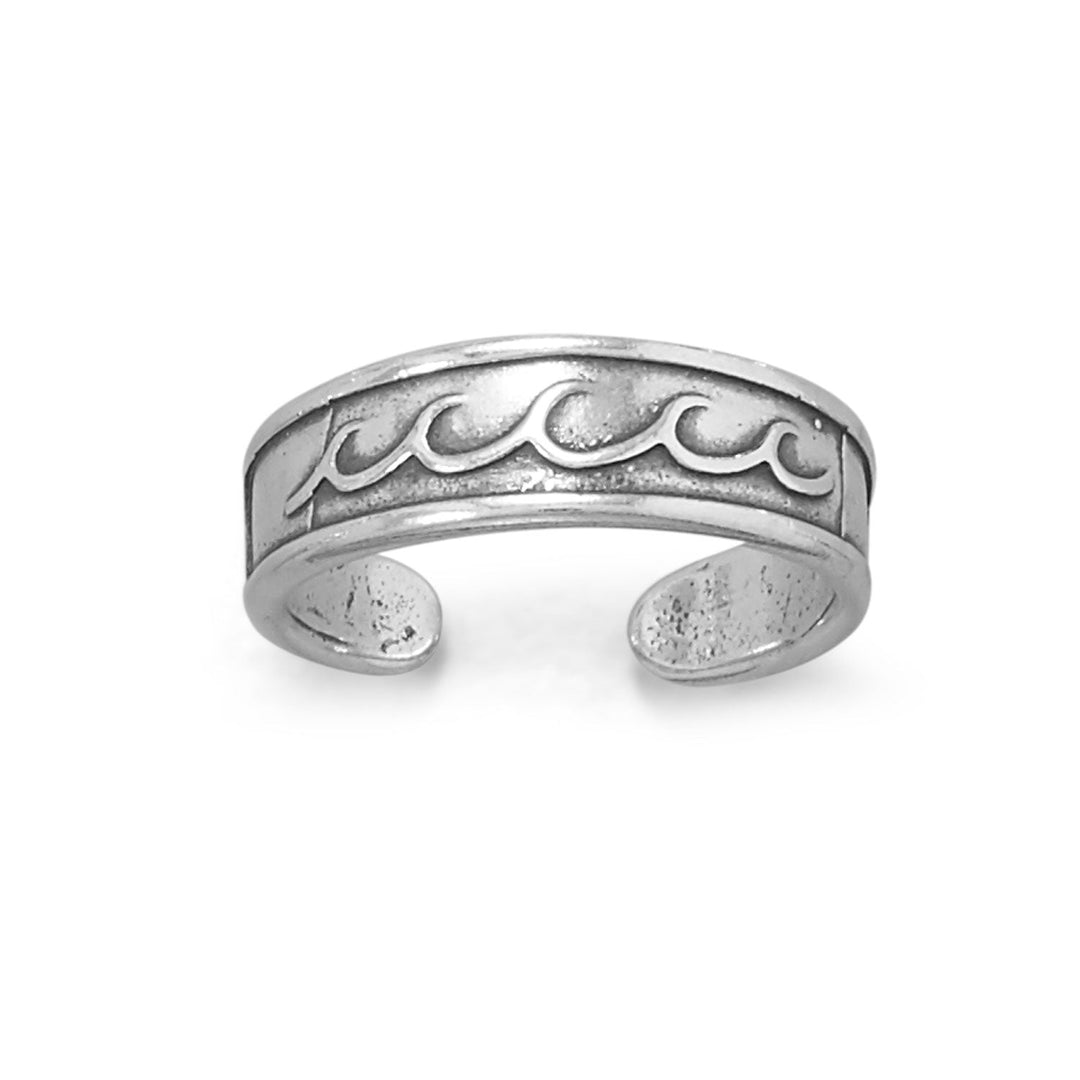 Introducing our stunning oxidized sterling silver toe ring! With its sleek design measuring 16mm x 5.6mm, this .925 sterling silver accessory is sure to make a bold statement.