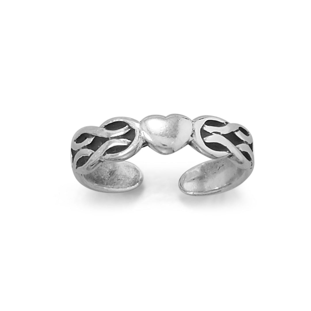 Introducing our stunning Celtic Knot Toe Ring with a heart on top! Made from .925 sterling silver, this oxidized beauty measures 17.7mm x 4.3mm. Perfect for any occasion!